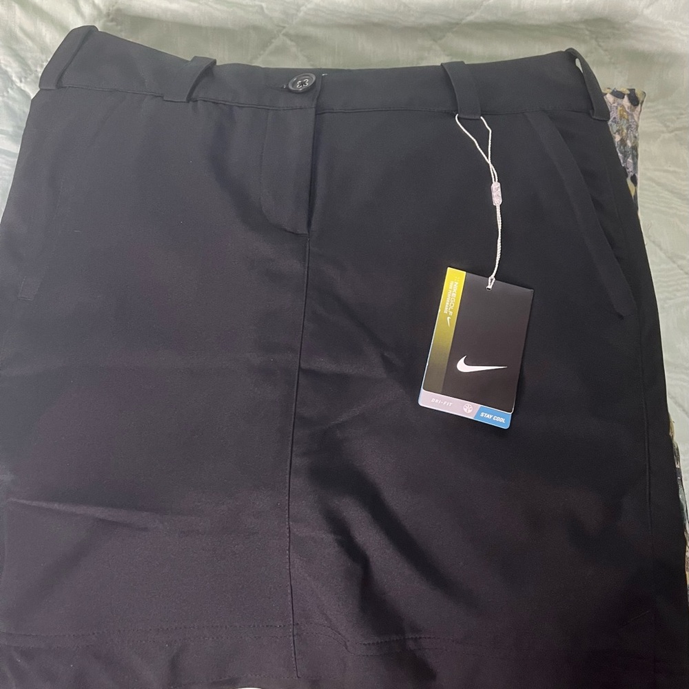 NWT Womens Nike Golf Skort size 4